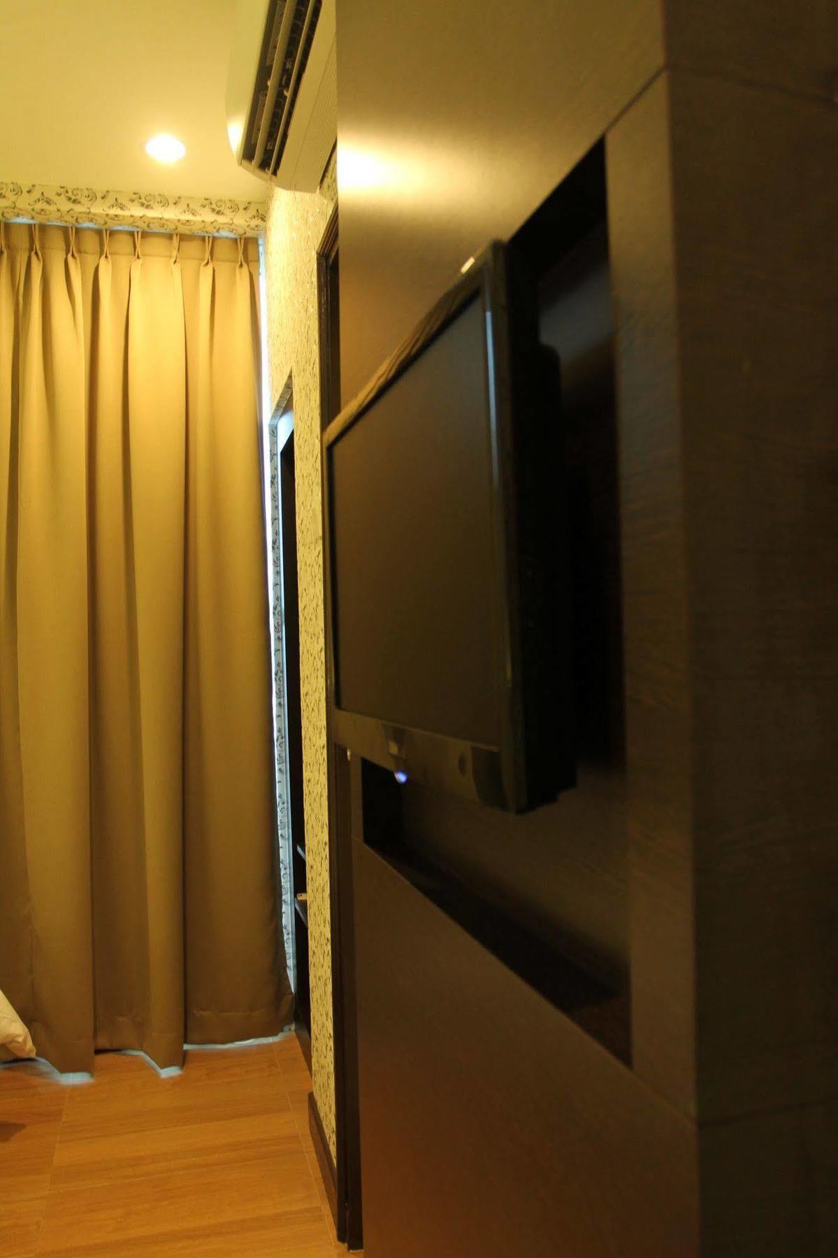 Wf Hotel Johor Bahru Exterior foto